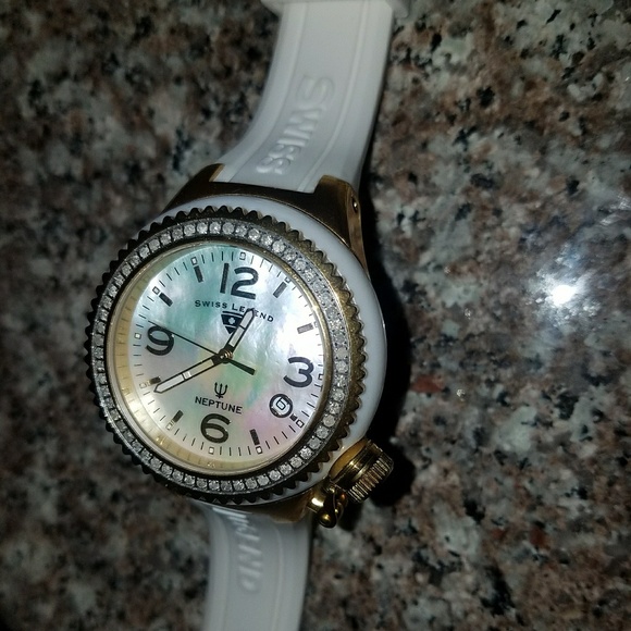 Swiss Legend Other - EUC - Swiss Legend Neptune Watch w/ Diamond Bezel